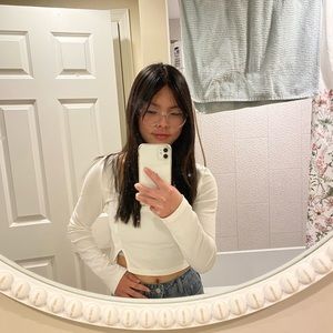 Hi guys thanks for looking at my closet hopefully you like something!